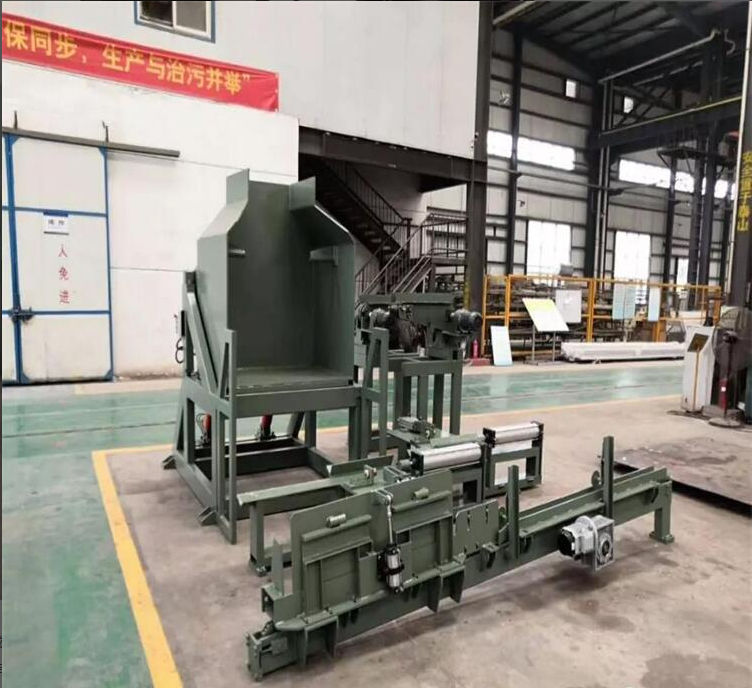 Round steel heating automatic feeding machine